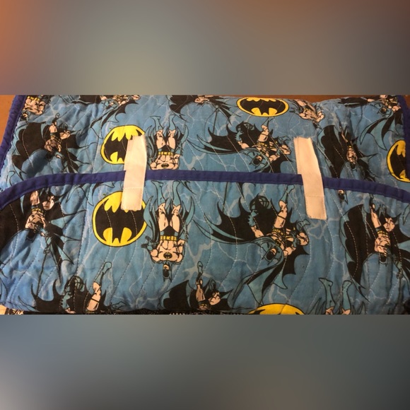 Batman Sleeping Bag Built in Pillow & Blanket - Picture 2 of 7